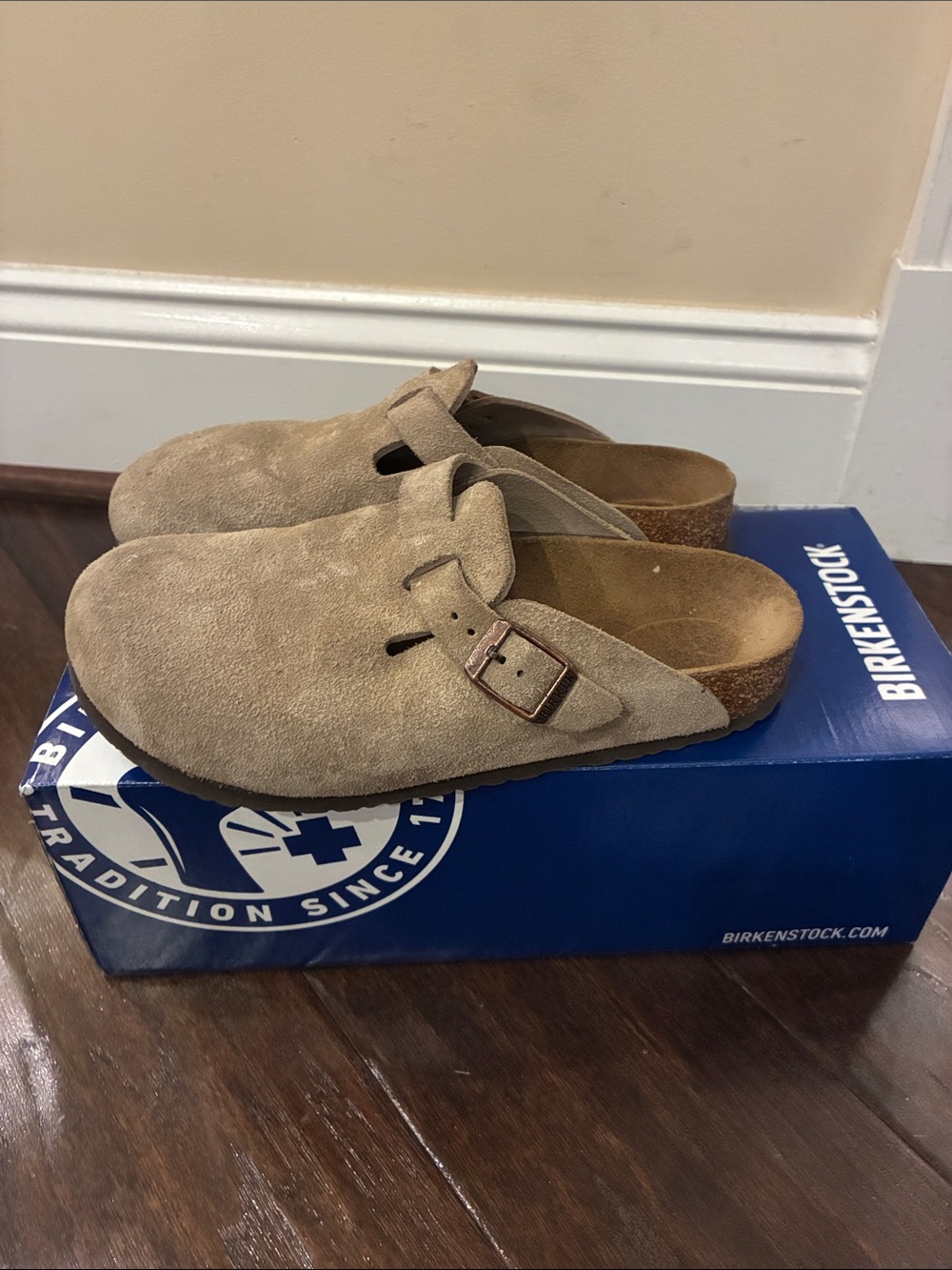 Birkenstock kids Suede Slip-On Clogs in Taupe - Picture 3 of 5